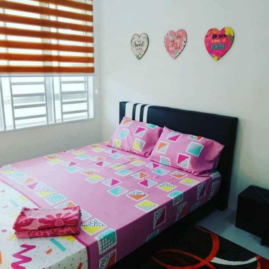 Nur Zahra Sungkai Homestay Exteriér fotografie